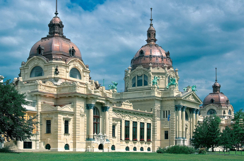 talb about travel terme di Budapest Bagni Széchenyi di giorno