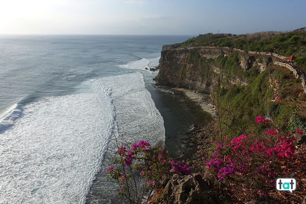 talk about travel indonesia bali tempio uluwatu