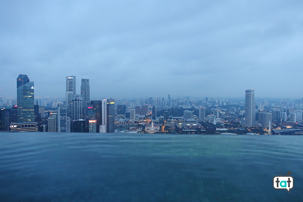 talk about travel singapore marina bay sands skyline piscina