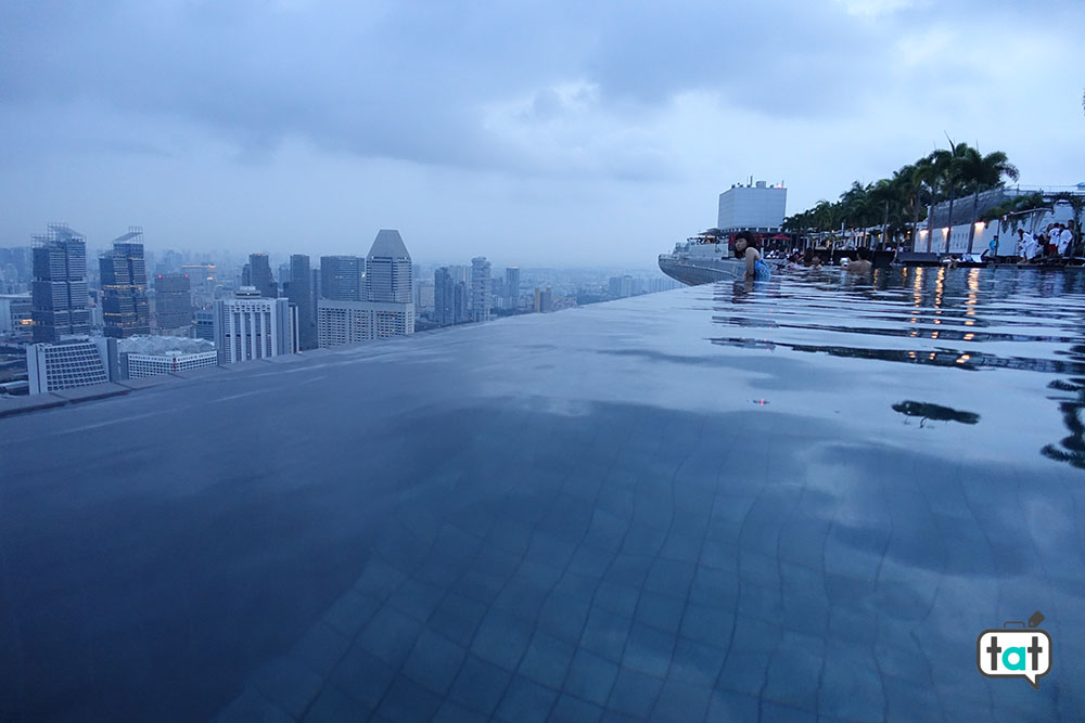talk about travel singapore marina bay sands piscina