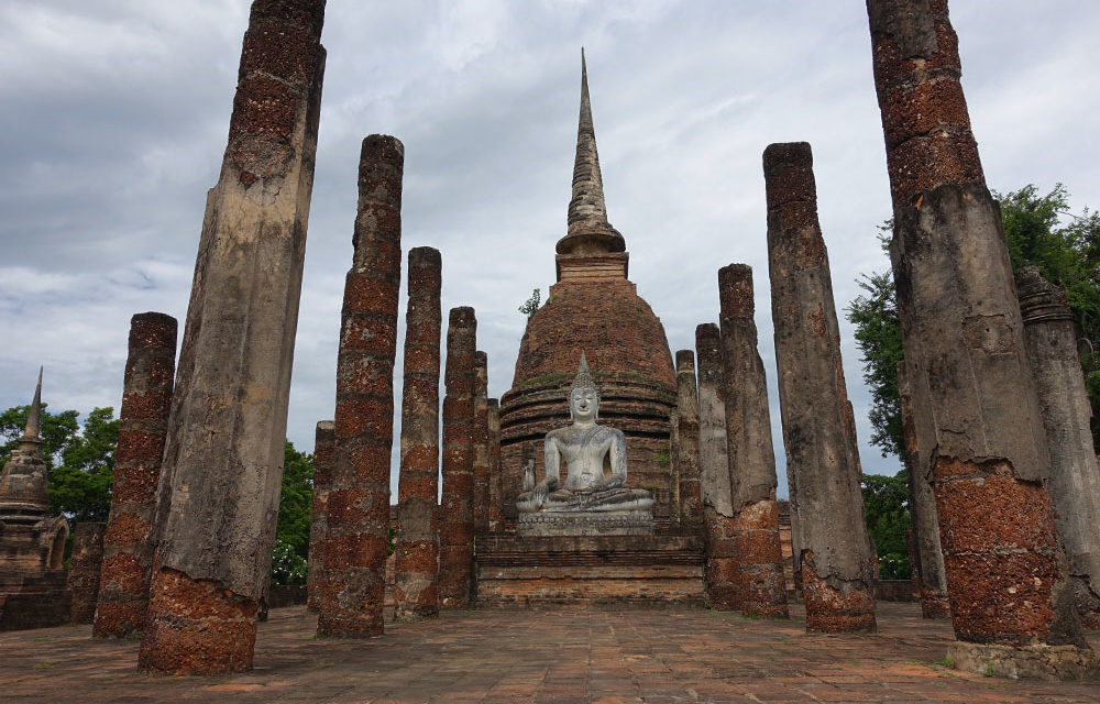 ON THE ROAD IN THAILANDIA