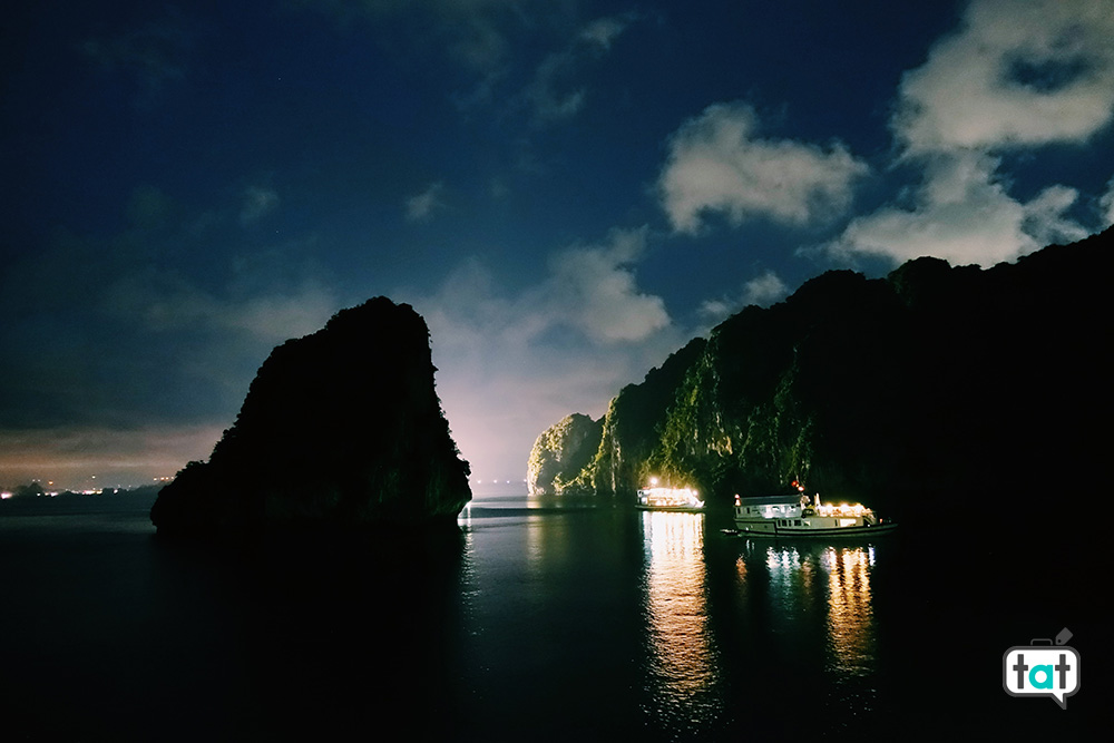 Bai tu long bay di notte